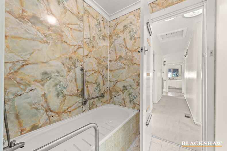 51 Finniss Crescent Narrabundah 51 Finniss Crescent Narrabundah