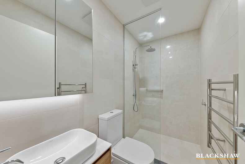 11/22 Canberra Avenue Forrest