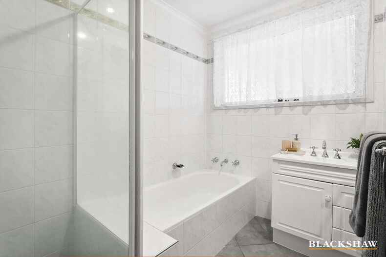 18 Solomon Crescent Latham 18 Solomon Crescent Latham