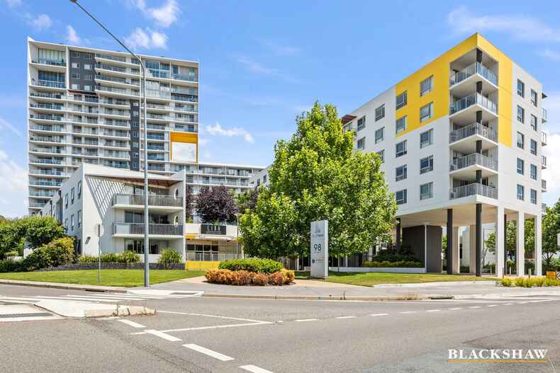 100/98 Corinna Street Phillip
