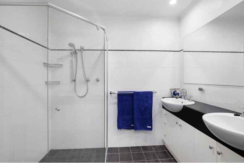 8/3 Hansen Circuit Isaacs