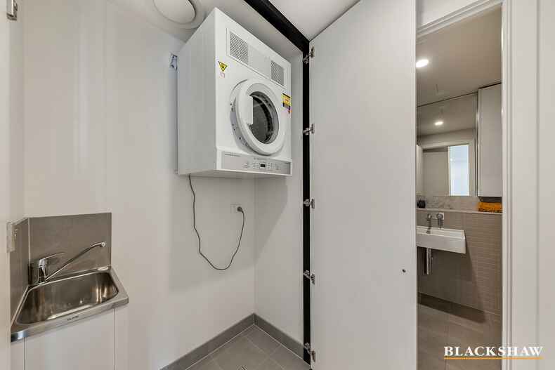 506/39 London Circuit City