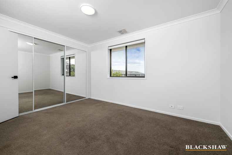 24/41 Lawrenson Circuit Jacka