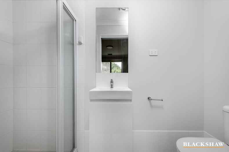 24/41 Lawrenson Circuit Jacka