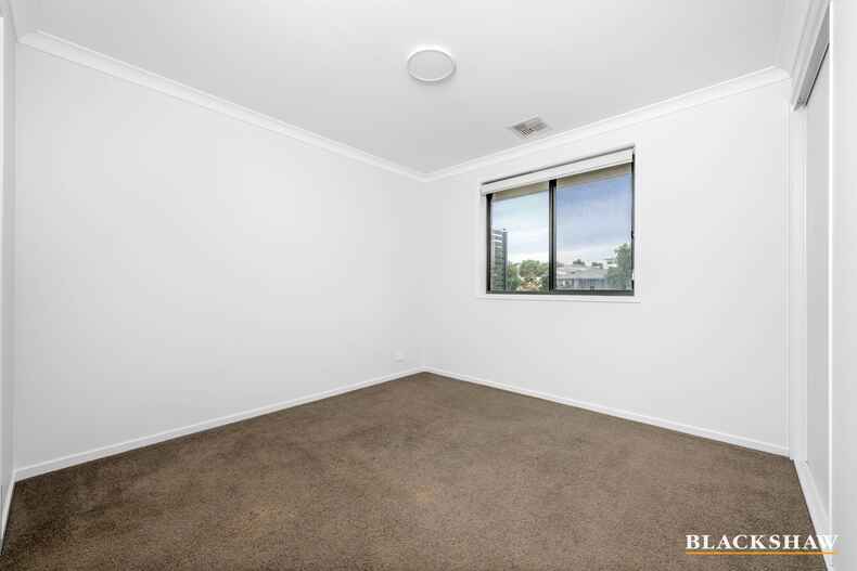 24/41 Lawrenson Circuit Jacka