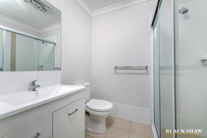 24/41 Lawrenson Circuit Jacka