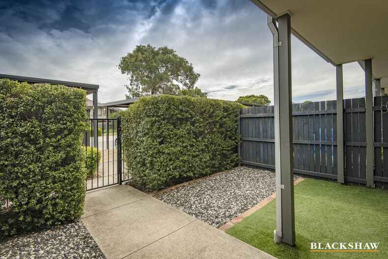 24/41 Lawrenson Circuit Jacka