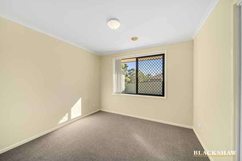 22 Freestone Crescent Jerrabomberra