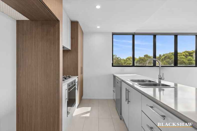 17/9 Irving Street Phillip