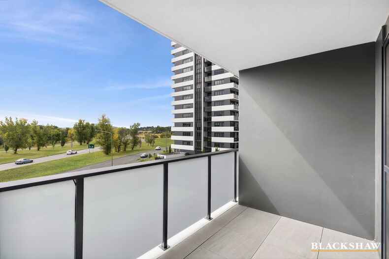 17/9 Irving Street Phillip