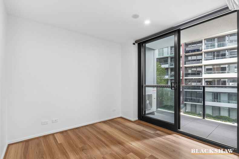 17/9 Irving Street Phillip