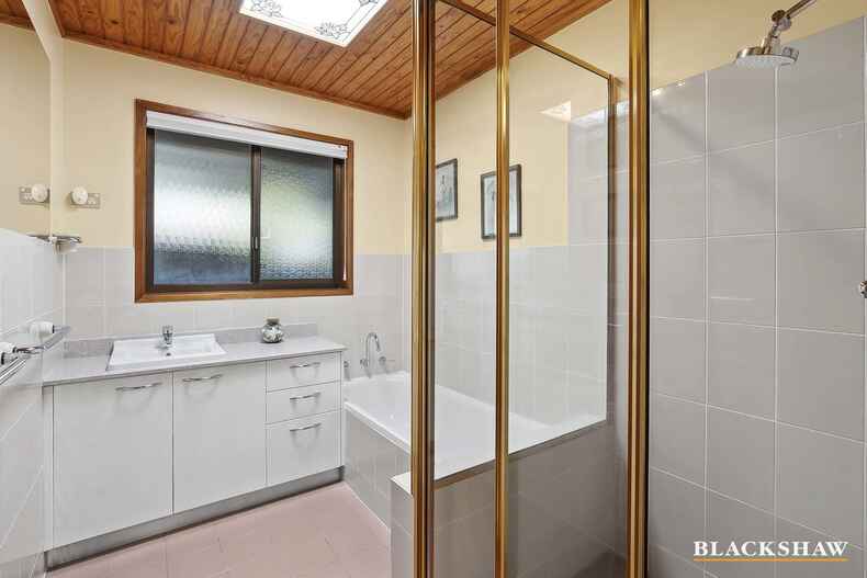 38 Rohan Rivett Crescent Mckellar 38 Rohan Rivett Crescent Mckellar