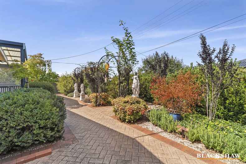 38 Rohan Rivett Crescent Mckellar 38 Rohan Rivett Crescent Mckellar