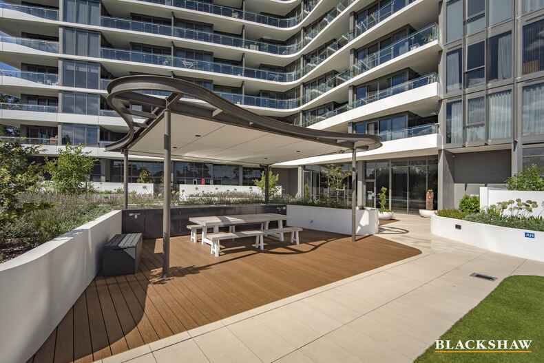 108/15 Irving Street Phillip