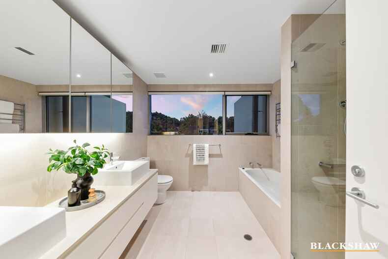 209/23 State Circle Forrest 209/23 State Circle Forrest