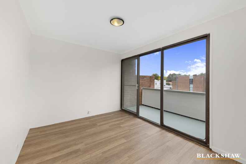 15A/62 Wattle Street Lyneham