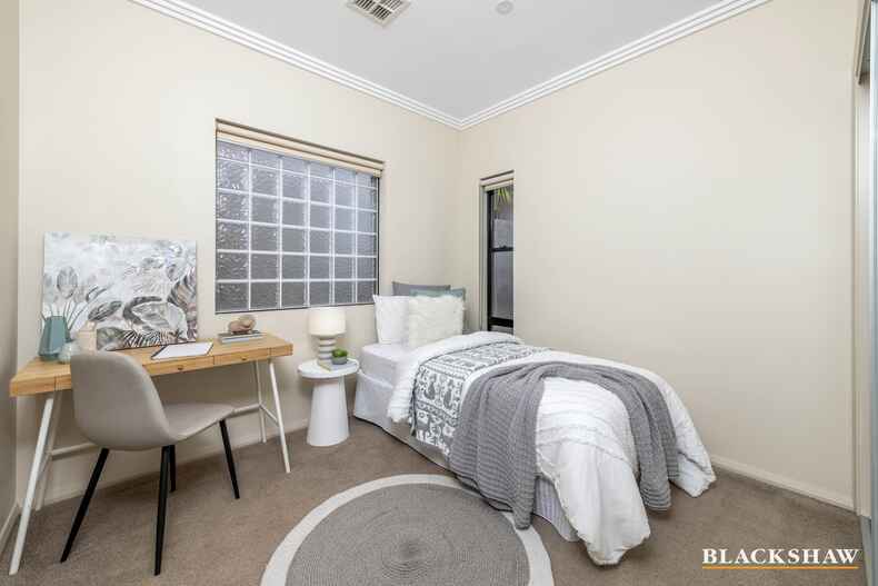 1 Maclaurin Crescent Chifley