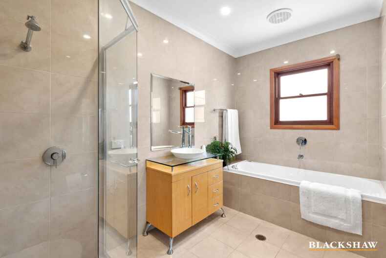 398 Beach Road Batehaven