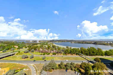 1907/2 Marcus Clarke Street City