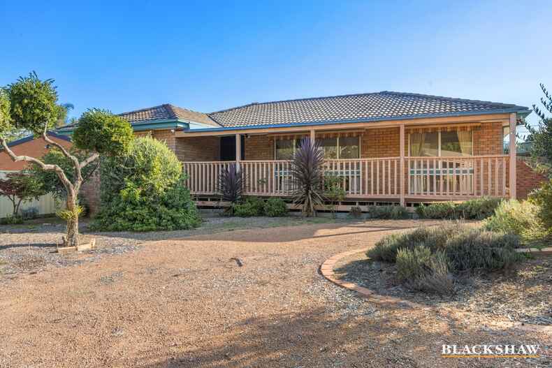 10 Oldfield Circuit Kambah