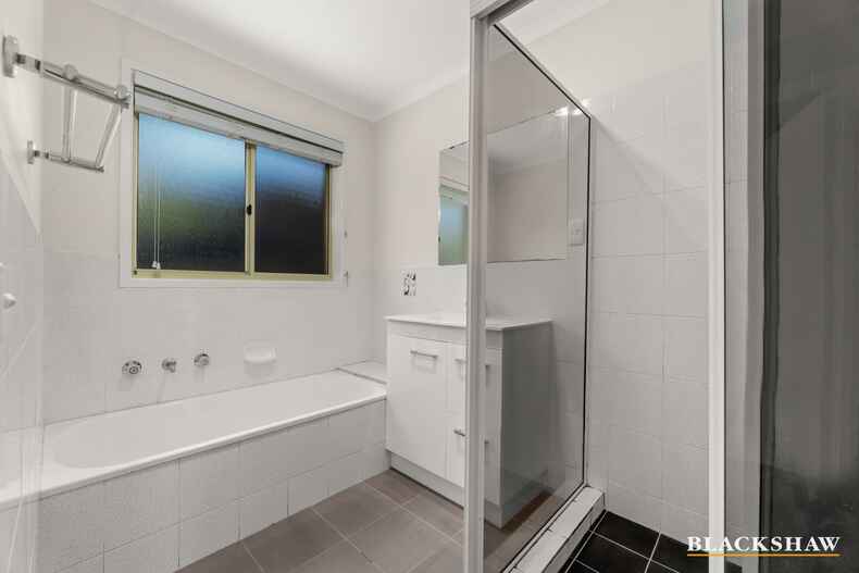 16 Hilton Close Fadden 16 Hilton Close Fadden