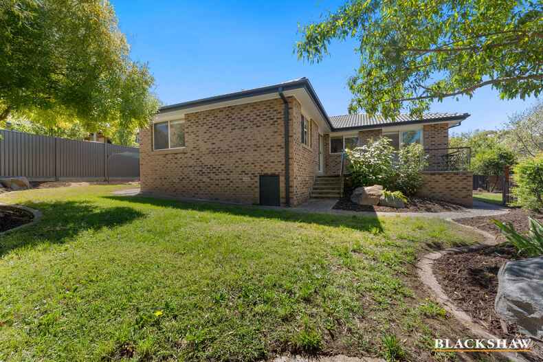 16 Hilton Close Fadden 16 Hilton Close Fadden