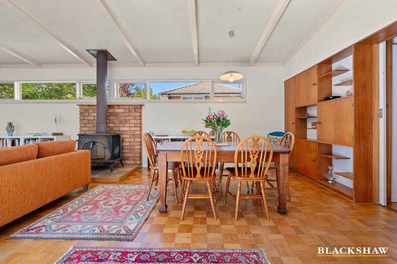 8 Walker Crescent Griffith 8 Walker Crescent Griffith