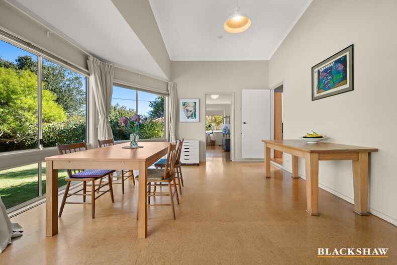 8 Walker Crescent Griffith 8 Walker Crescent Griffith