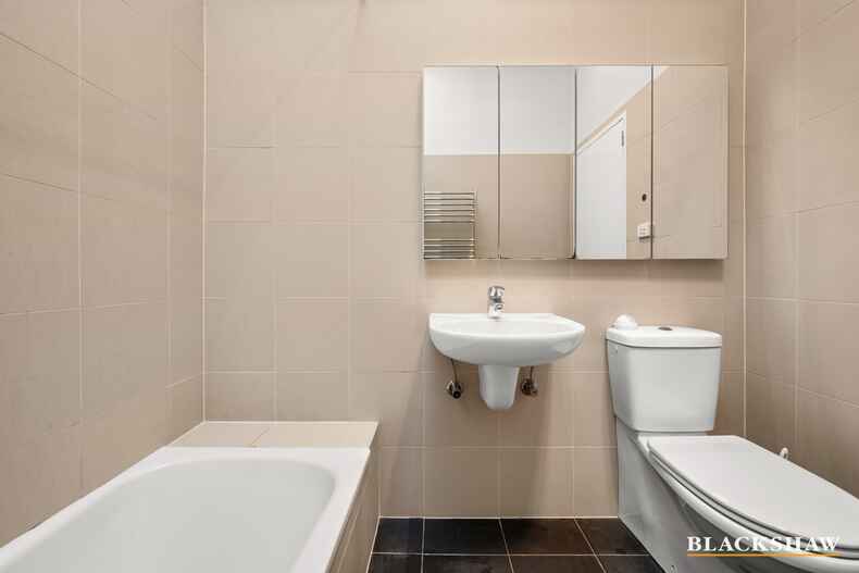 8 Walker Crescent Griffith 8 Walker Crescent Griffith