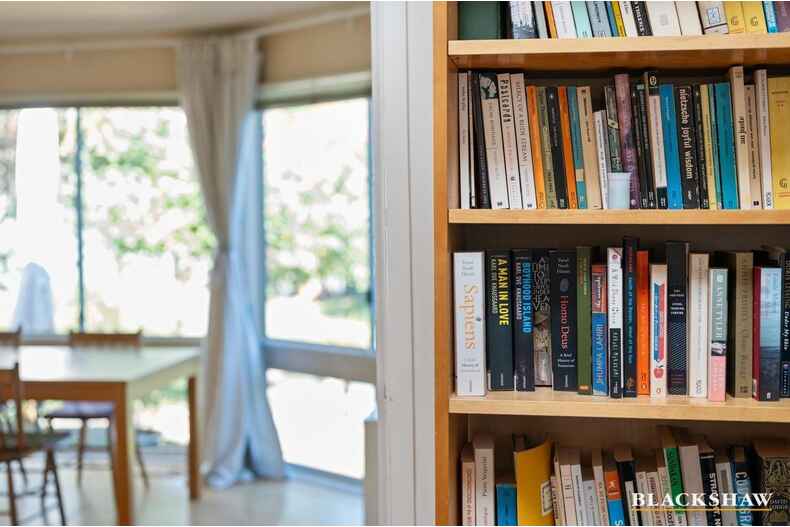 8 Walker Crescent Griffith 8 Walker Crescent Griffith