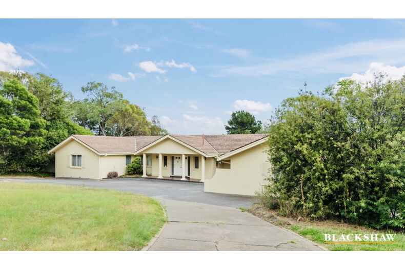 5 Timbarra Crescent O'Malley