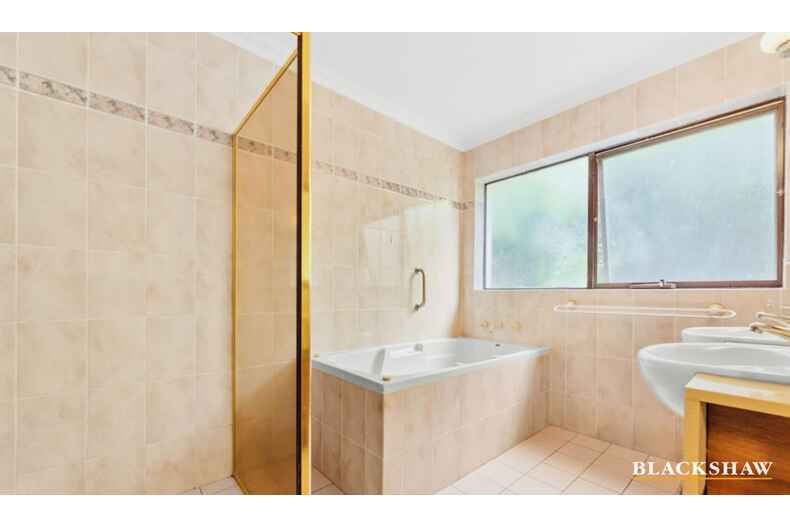 5 Timbarra Crescent O'Malley