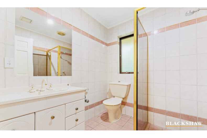 5 Timbarra Crescent O'Malley