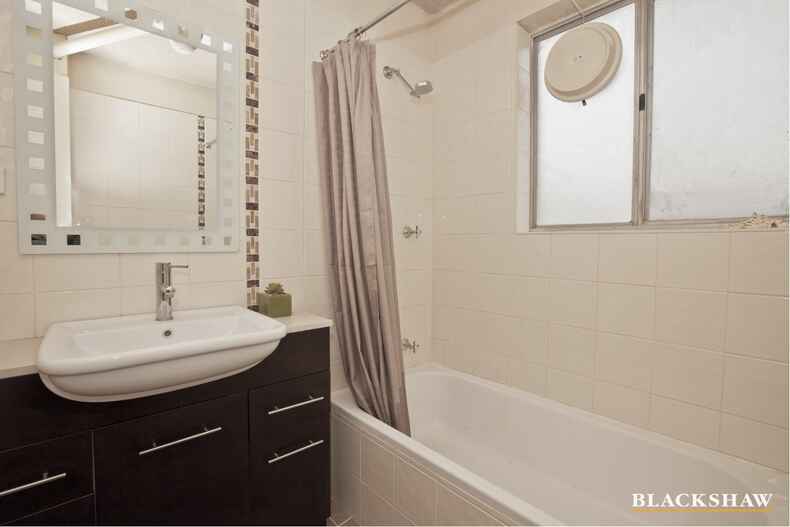 2/4 Mowatt Street Queanbeyan 2/4 Mowatt Street Queanbeyan