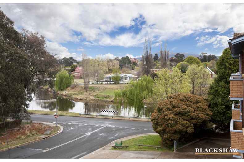 2/4 Mowatt Street Queanbeyan 2/4 Mowatt Street Queanbeyan