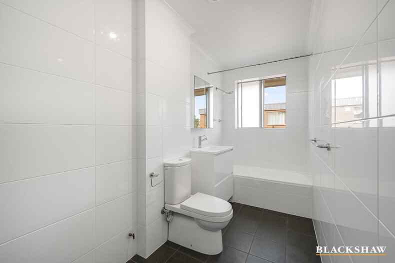 18/9 Crest Road Queanbeyan