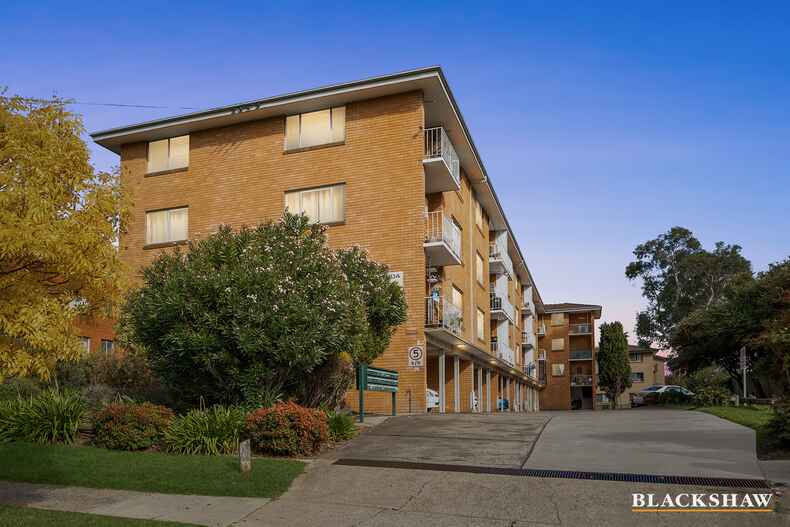 18/9 Crest Road Queanbeyan