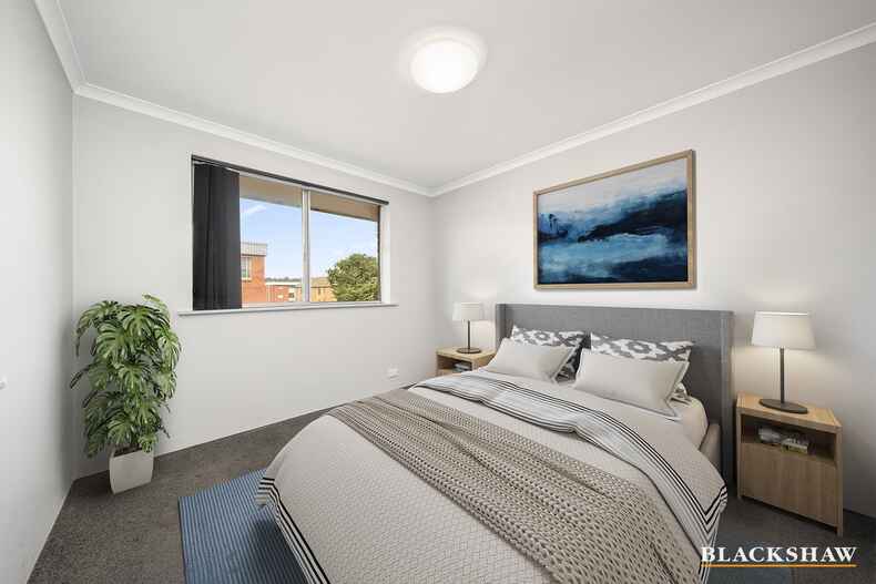 18/9 Crest Road Queanbeyan