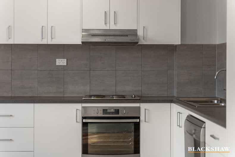 18/9 Crest Road Queanbeyan