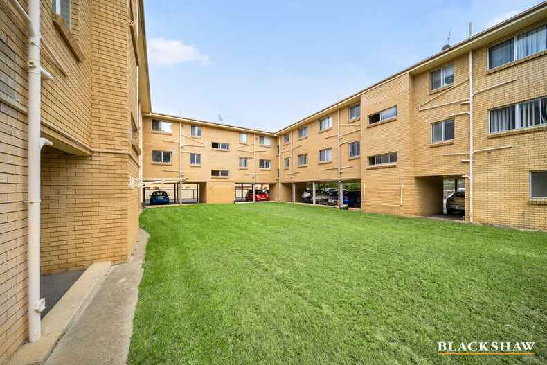 14/63 Molonglo Street Queanbeyan 14/63 Molonglo Street Queanbeyan