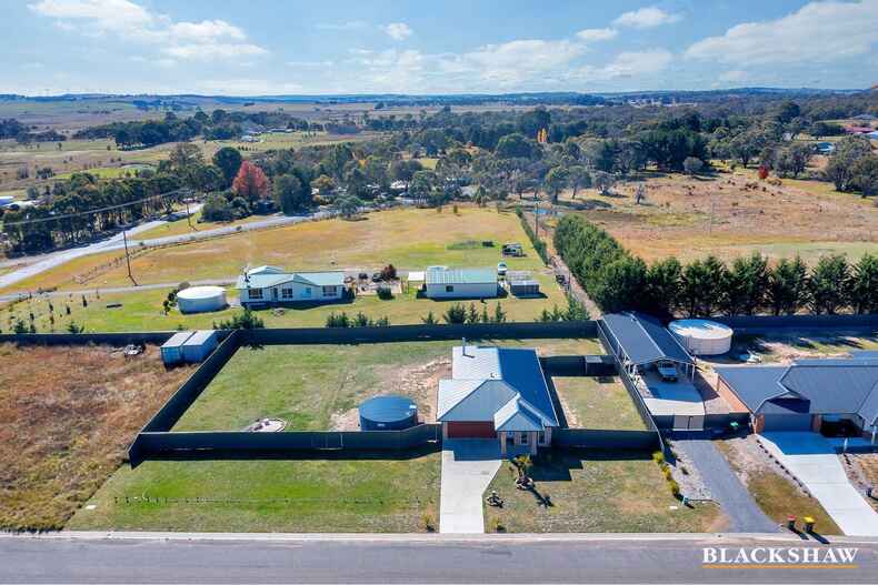 3 Lark Close Collector 3 Lark Close Collector