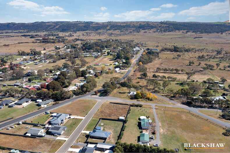 3 Lark Close Collector 3 Lark Close Collector