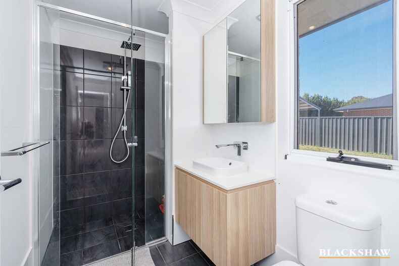 3 Lark Close Collector 3 Lark Close Collector