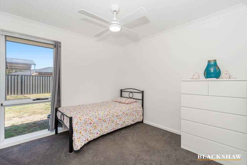 3 Lark Close Collector 3 Lark Close Collector