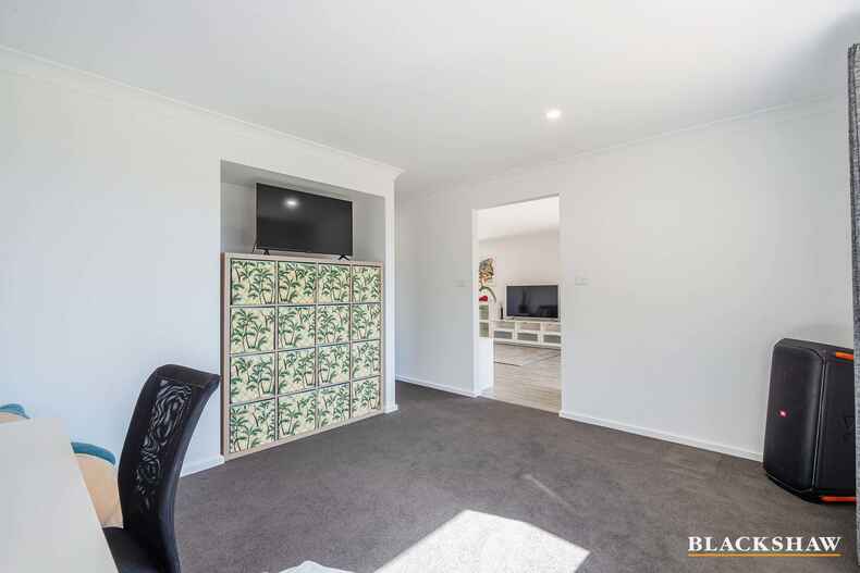 3 Lark Close Collector 3 Lark Close Collector