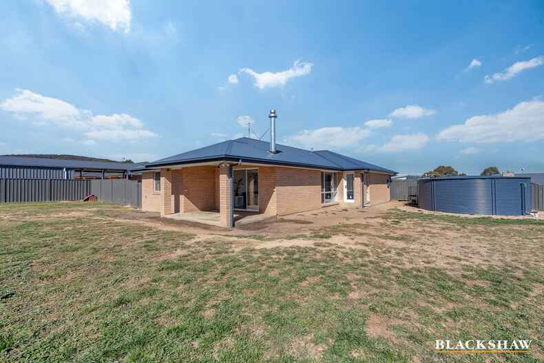 3 Lark Close Collector 3 Lark Close Collector