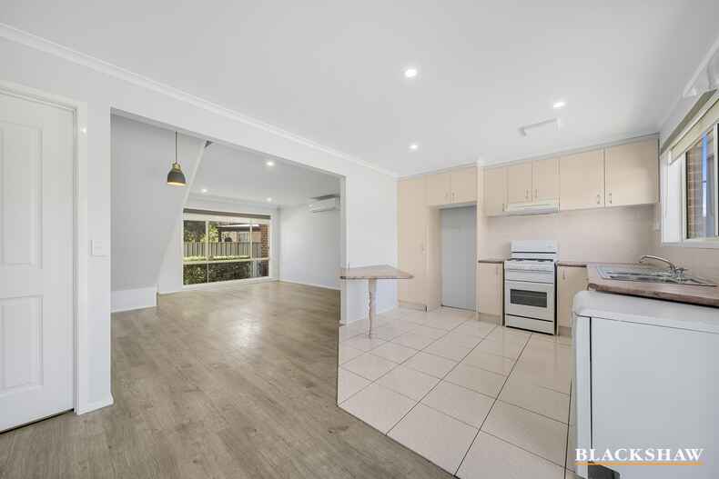 3/3 Yarrow Street Queanbeyan