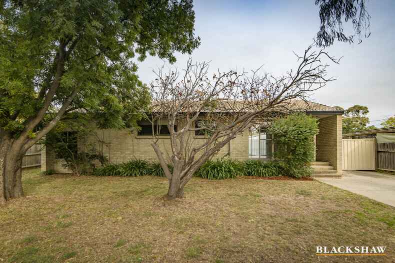 10 McBeath Place Kambah