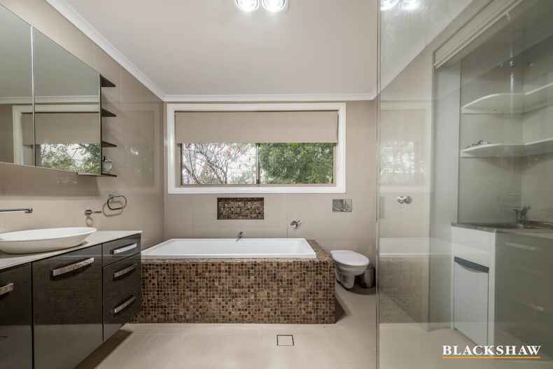 10 McBeath Place Kambah