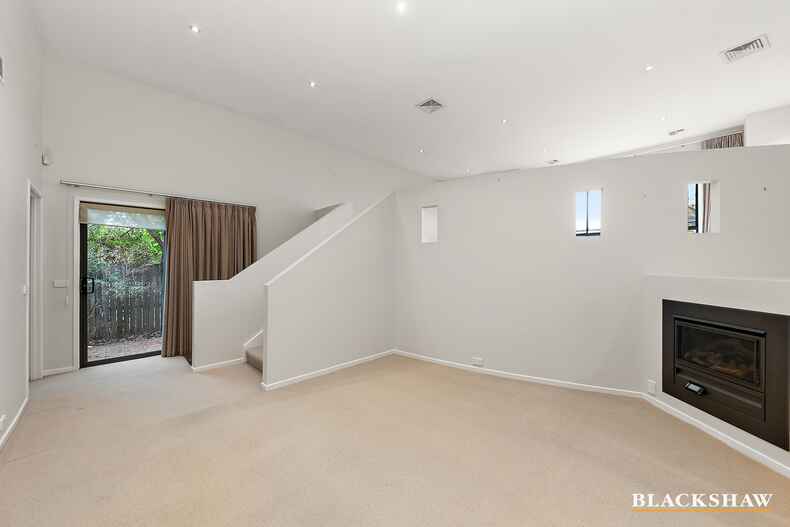 4/33 Gooreen Street Braddon